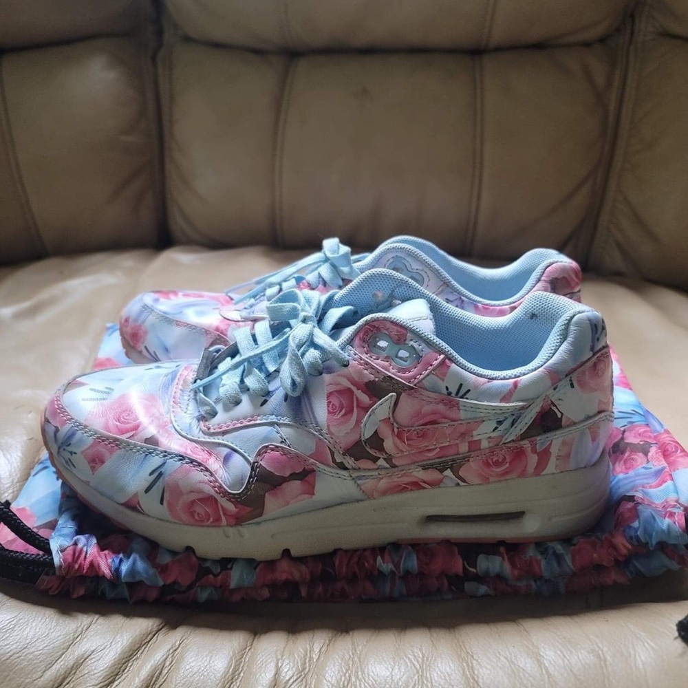 Limited Edition Nike Air Max 1 Floral Paris Size 7